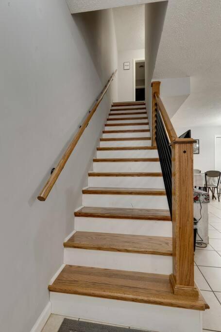 Lovely 2 Bdr Condo With Balcony 2M To Broadway Nashville Exterior photo