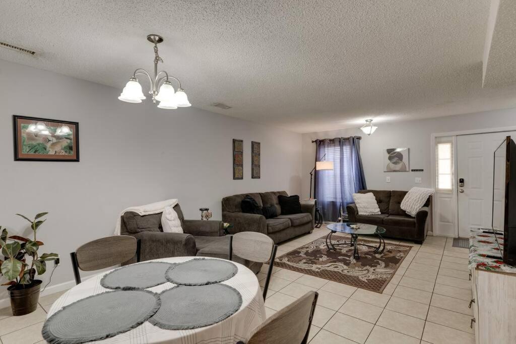 Lovely 2 Bdr Condo With Balcony 2M To Broadway Nashville Exterior photo